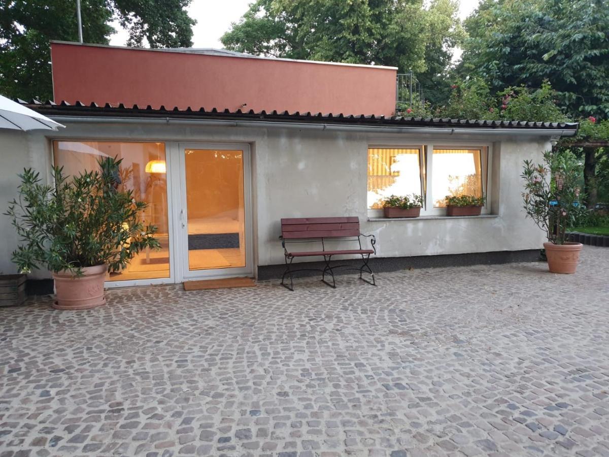 Ferienwohnung Lindenhof, Zentrumsnah Mit Terrasse Und Grillmoeglichkeit Magdeburg Exteriör bild
